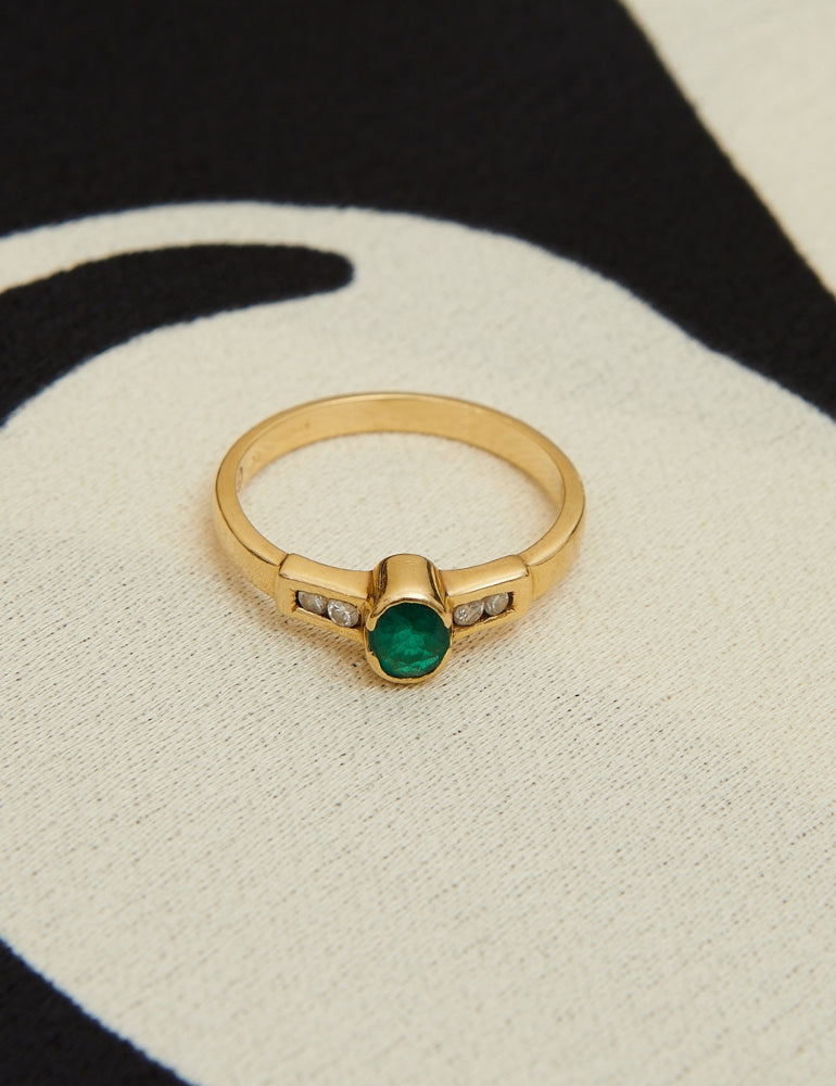 (SOLD) VINTAGE - Solid 18ct Gold, Emerald and Diamonds