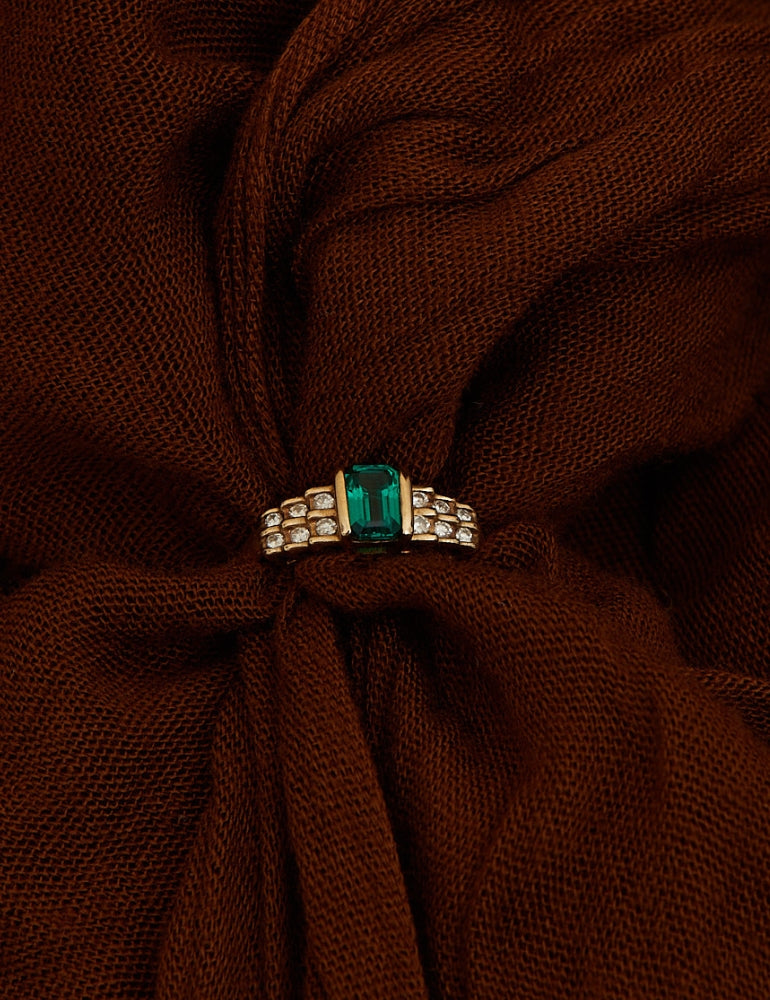 (Sold) VINTAGE - Solid 9ct Gold, Emerald and Diamonds