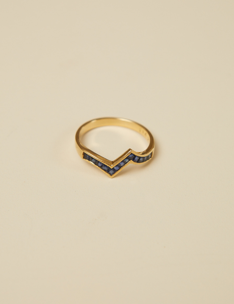 (SOLD) VINTAGE - Solid 9ct Gold Art Deco Sapphire Ring